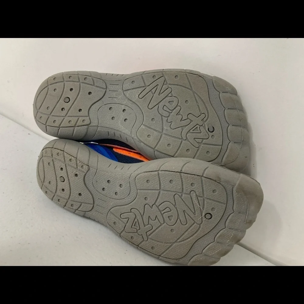 Newtz Water Shoes Sz 11/12